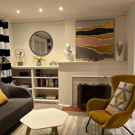 Double Bedroom On Up Or 3 Bedrooms In Basement Near Eglinton Subway Station Toronto Esterno foto