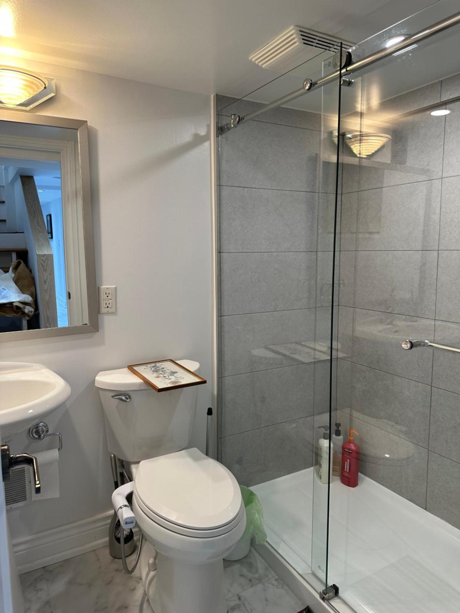 Double Bedroom On Up Or 3 Bedrooms In Basement Near Eglinton Subway Station Toronto Esterno foto