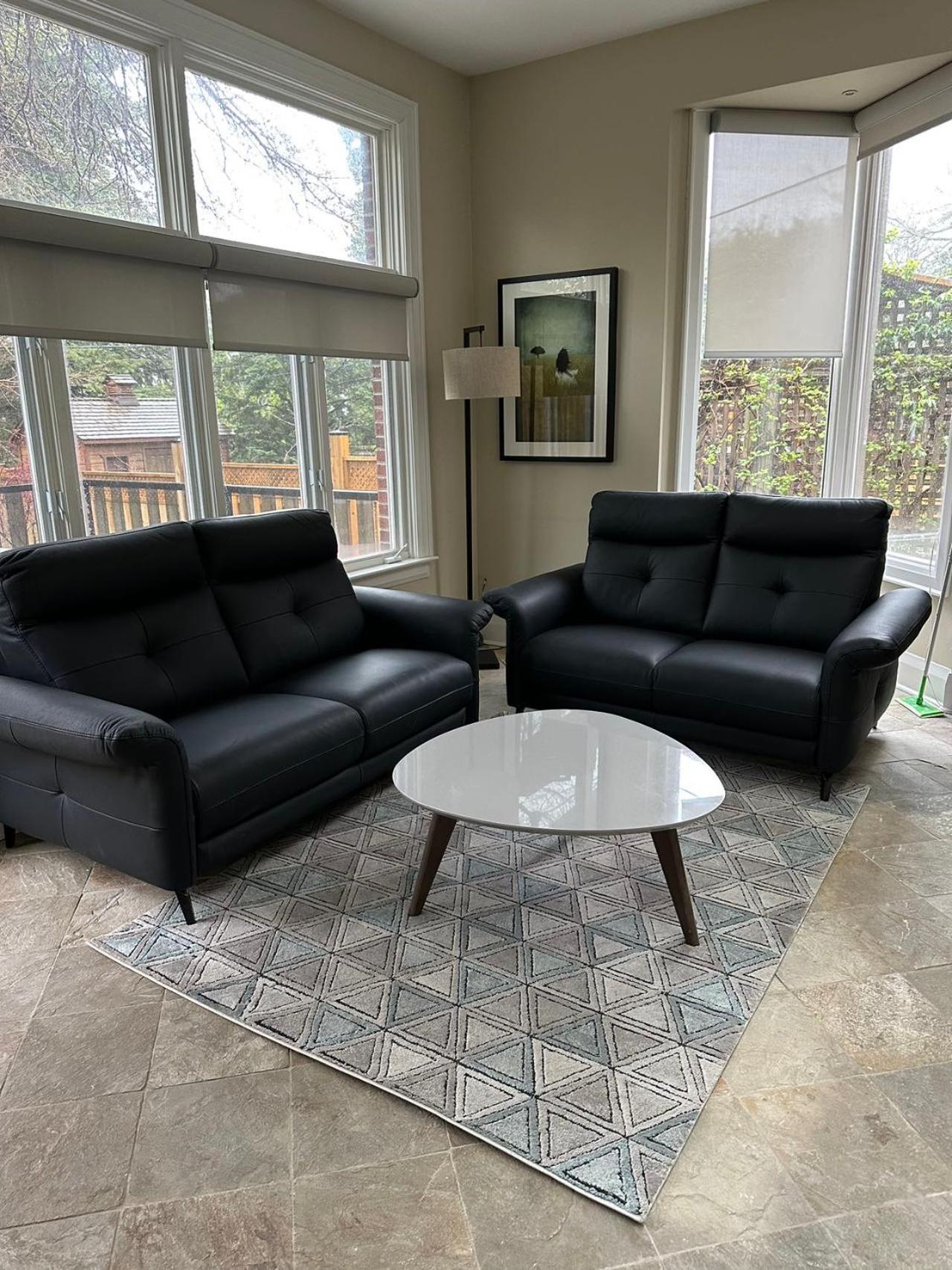 Double Bedroom On Up Or 3 Bedrooms In Basement Near Eglinton Subway Station Toronto Esterno foto