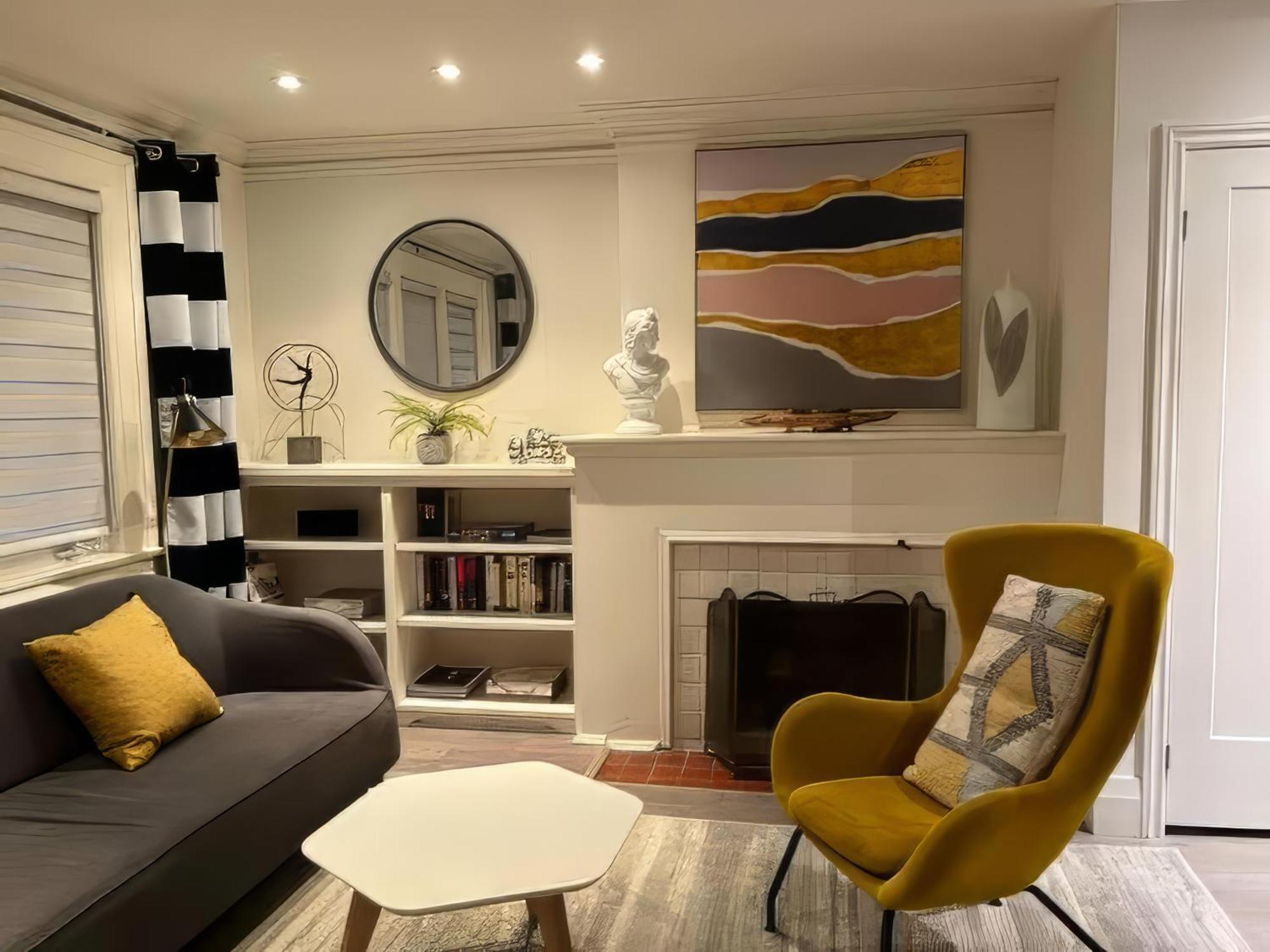 Double Bedroom On Up Or 3 Bedrooms In Basement Near Eglinton Subway Station Toronto Esterno foto