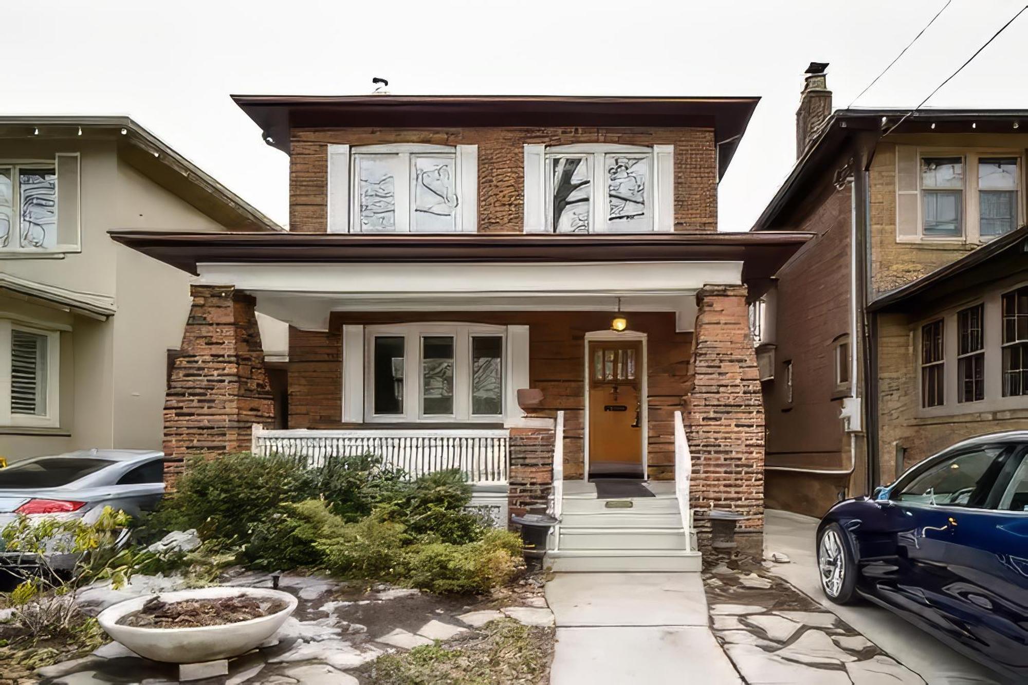 Double Bedroom On Up Or 3 Bedrooms In Basement Near Eglinton Subway Station Toronto Esterno foto
